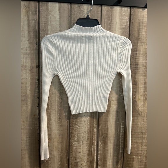 Kendall & Kylie crop ribbed turtleneck, XS - Picture 6 of 6